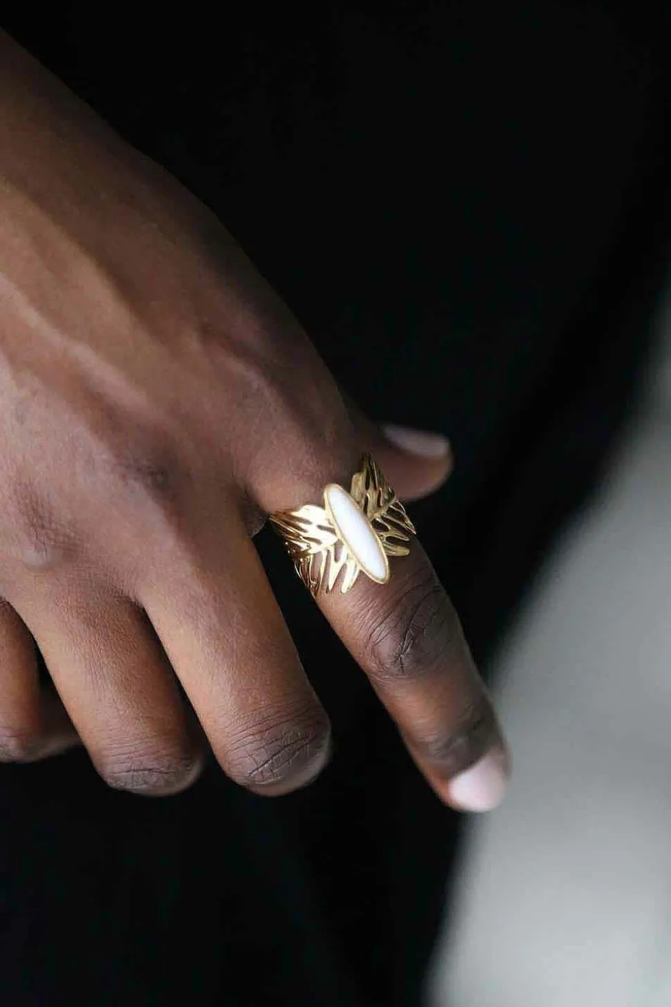 bague_ajustable_blanc_tes_1.webp Femmes Saheline Bague Ajustable Blanc Tess