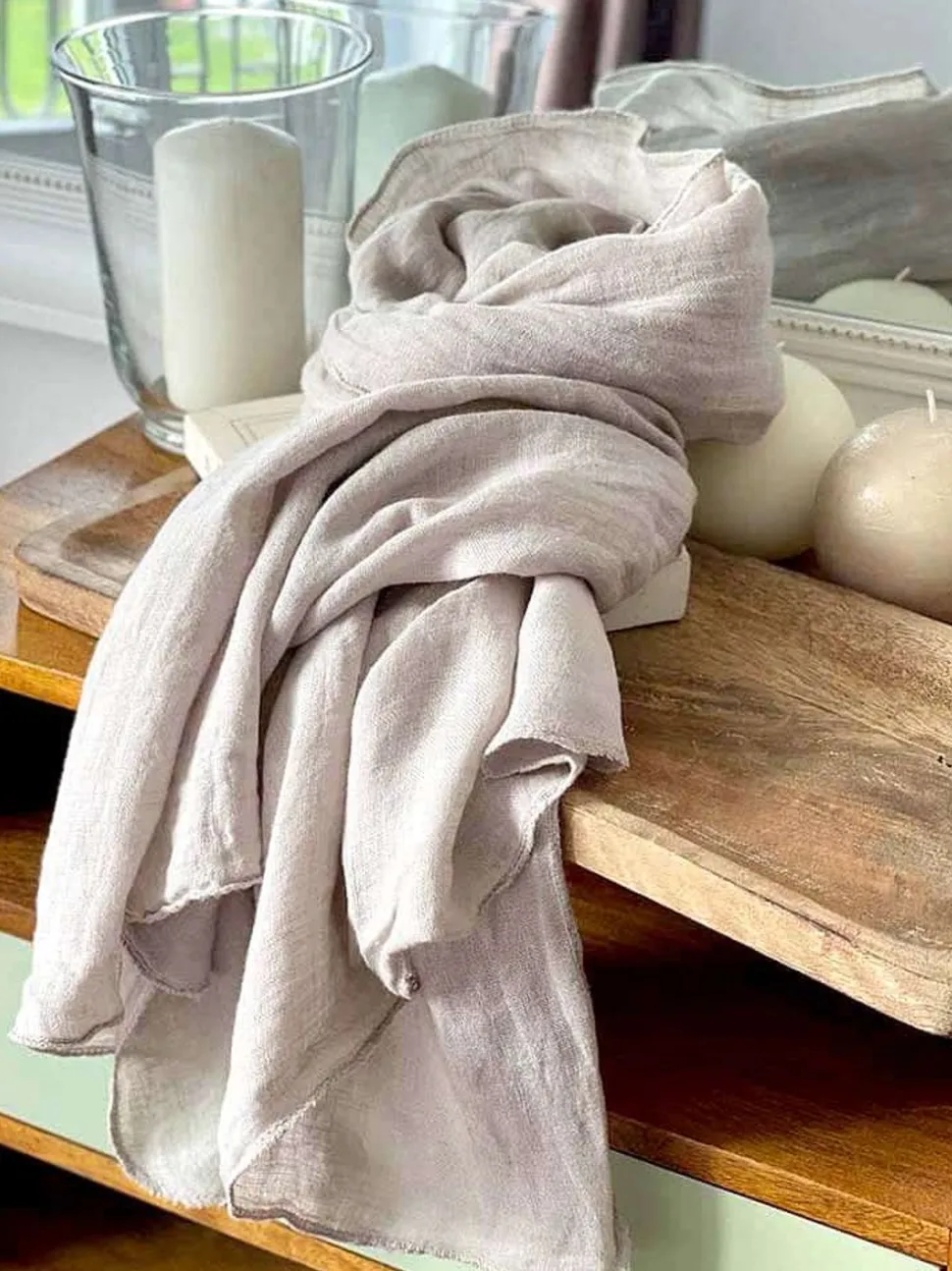 foulard_beige_emery_1.webp Homme Saheline Foulard Beige Emery