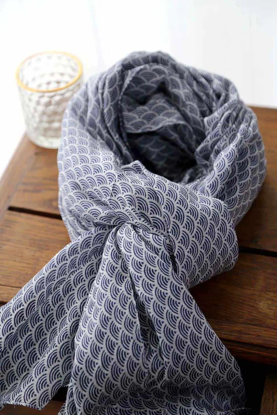 foulard_homme_bleu_sawyer_2.webp Homme Saheline Foulard Homme Bleu Sawyer