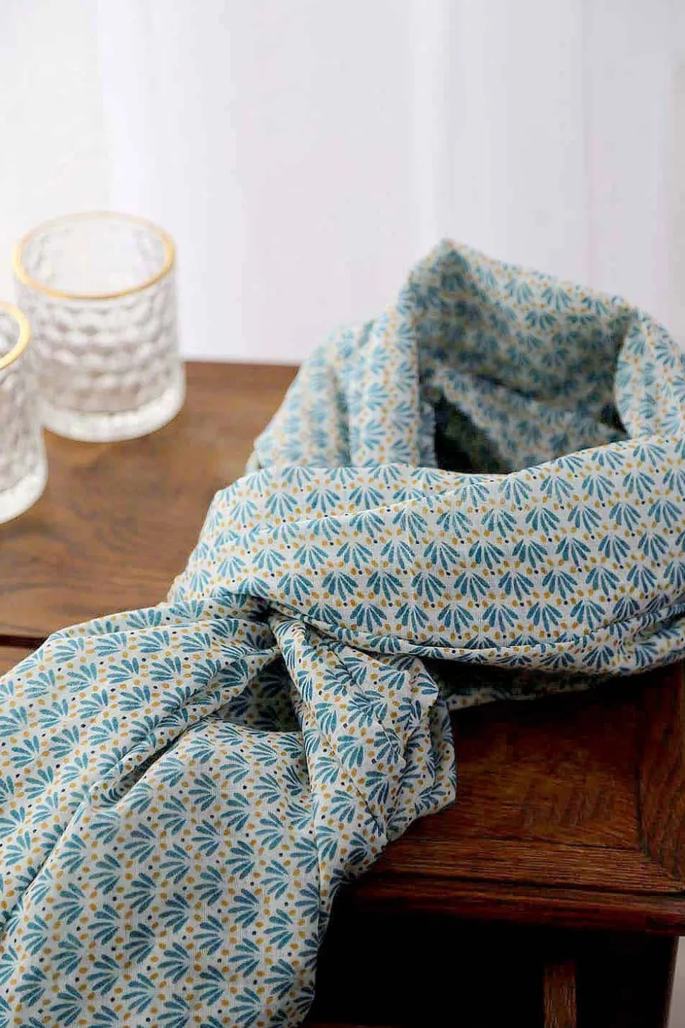 foulard_homme_bleu_turquo_5.webp Homme Saheline Foulard Homme Bleu Turquoise Brooklyn