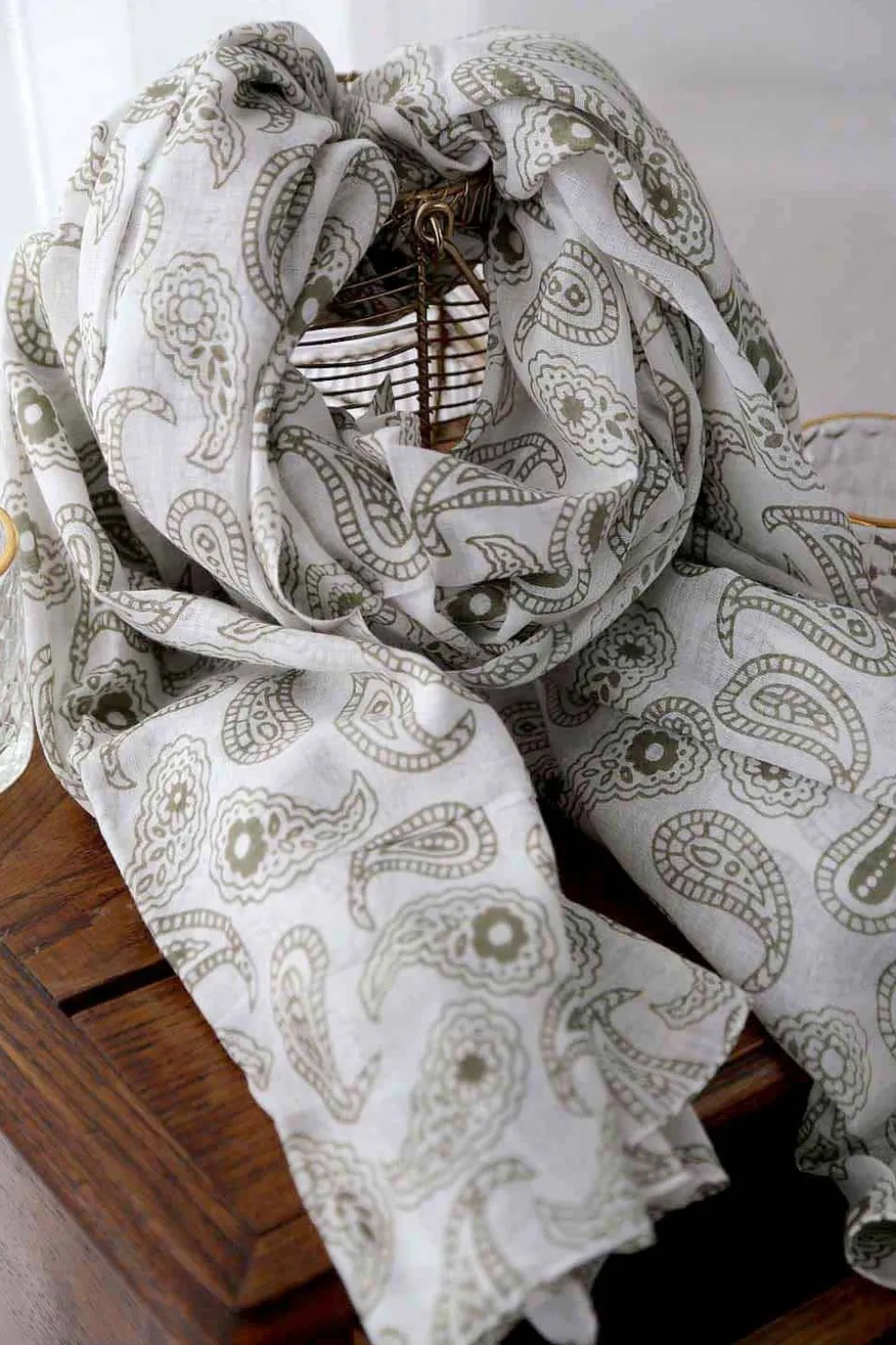 foulard_vert_valentin_0.webp Homme Saheline Foulard Vert Valentin