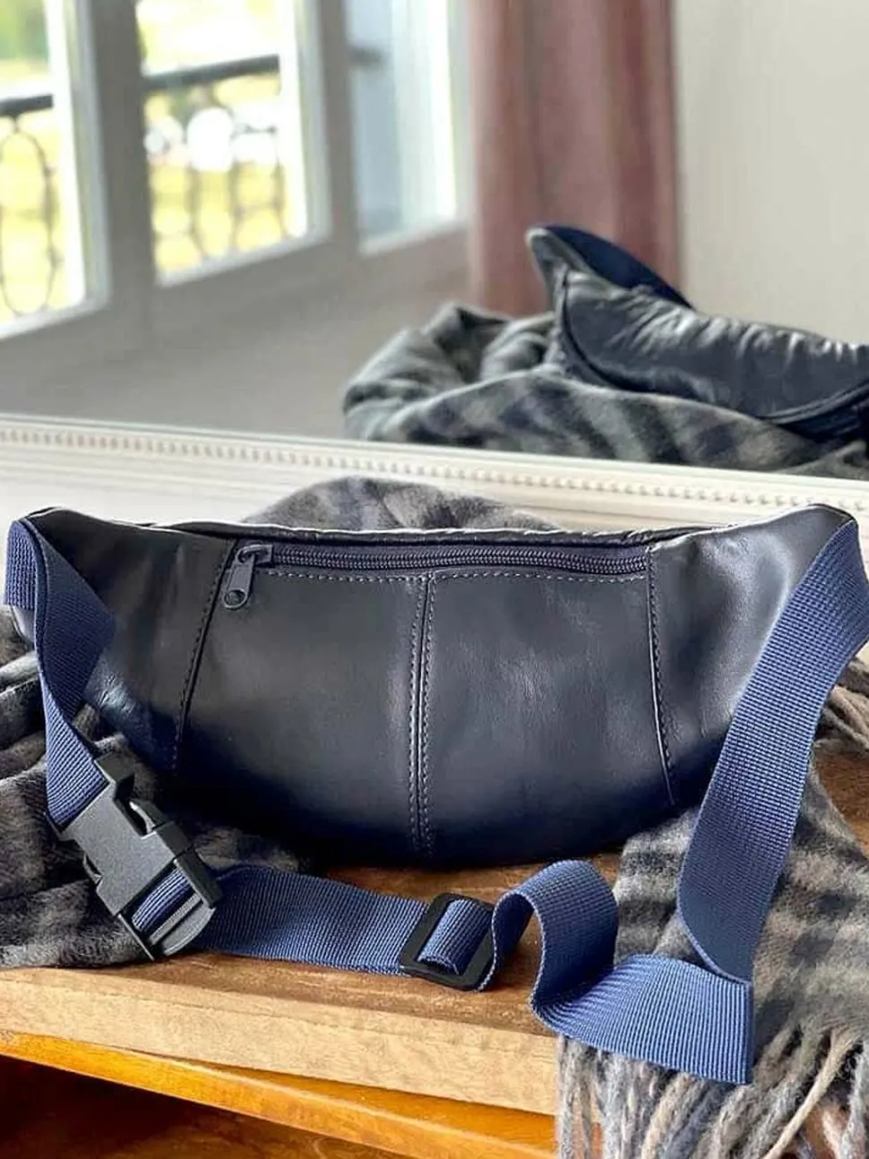 sac_banane_bleu_marine_bl_3.webp Homme Saheline Sac Banane Bleu Marine Blake