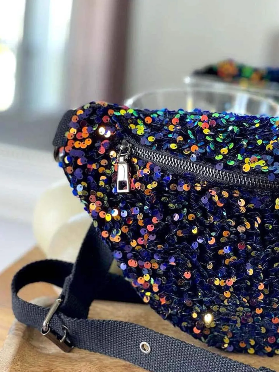 sac_banane_bleu_peche_a_s_2-1.webp Femmes Saheline Sac Banane Bleu Peche A Sequins Xl Laumy