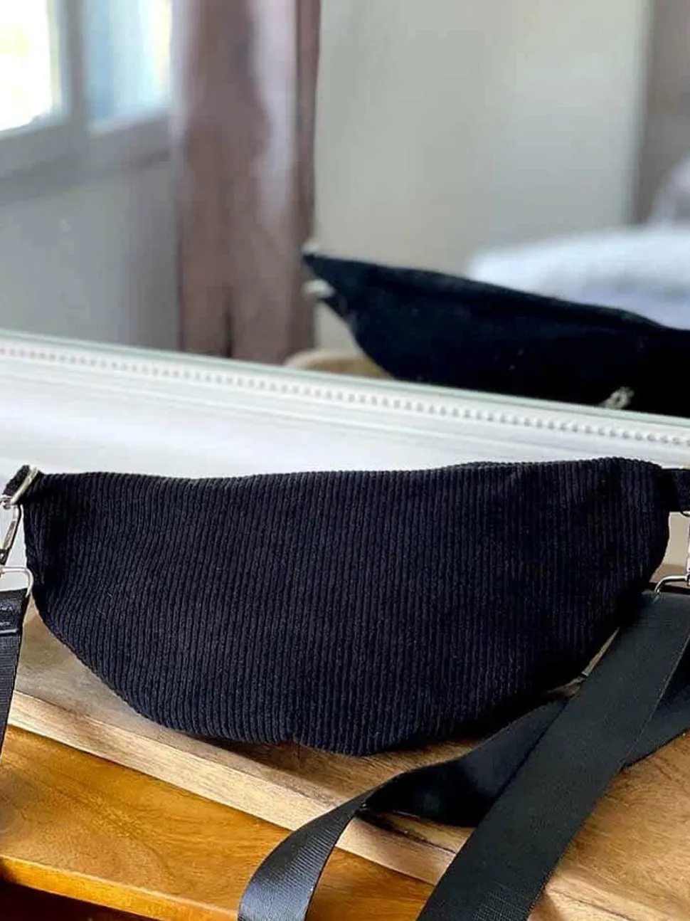 sac_banane_noir_estela_2.webp Femmes Saheline Sac Banane Noir Estela