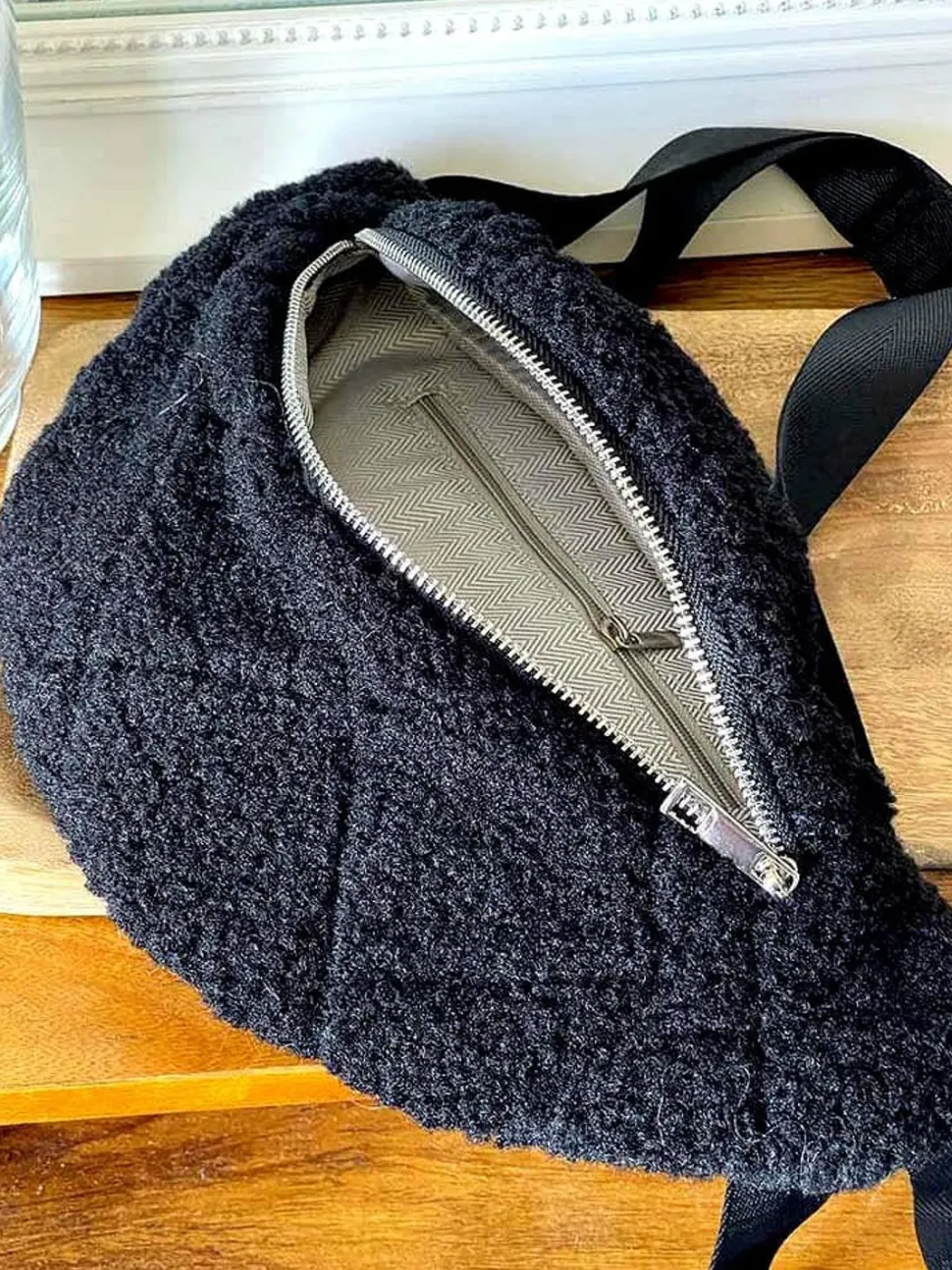 sac_banane_noir_solvig_3.webp Femmes Saheline Sac Banane Noir Solvig