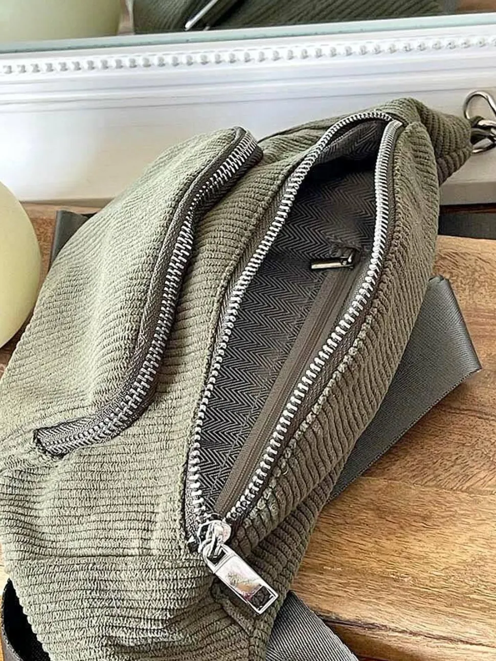 sac_banane_vert_kaki_este_4.webp Femmes Saheline Sac Banane Vert Kaki Estela