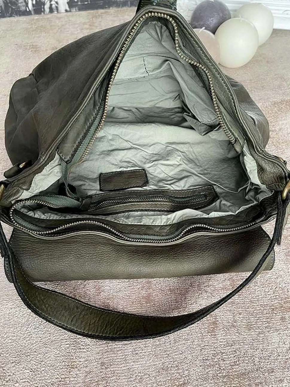 sac_besace_cuir_vert_kaki_4.webp Femmes Saheline Sac Besace Cuir Vert Kaki Ninon