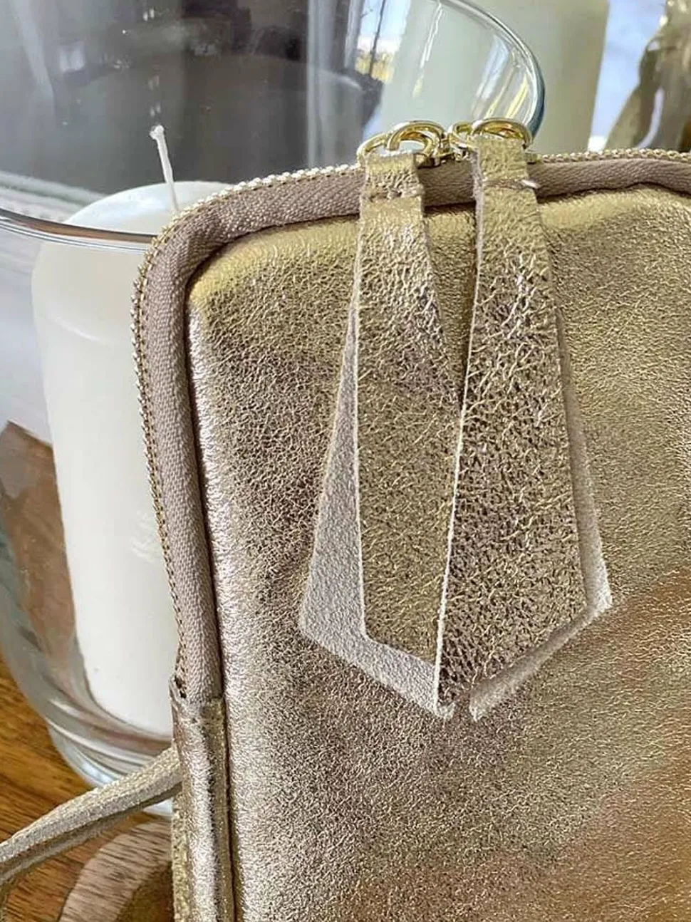 sac_portable_en_cuir_dore_2.webp Femmes Saheline Sac Portable En Cuir Dore Kira