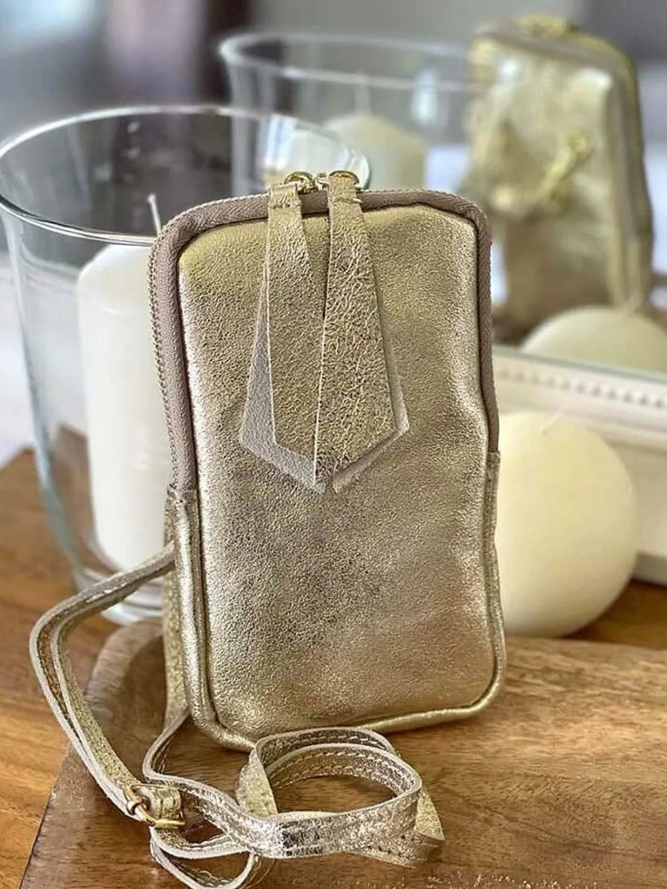 sac_portable_en_cuir_dore_6.webp Femmes Saheline Sac Portable En Cuir Dore Kira
